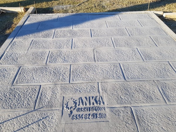 Gri Desenli Baskı Beton Zemin 2