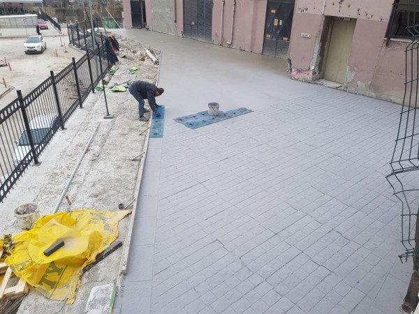 Gri Desenli Baskı Beton Zemin 6