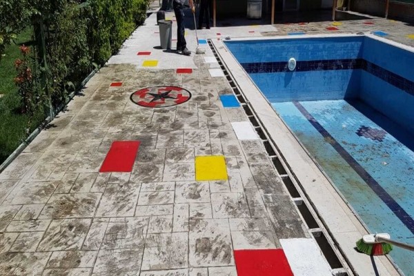 Havuz Başı Renkli Baskı Beton